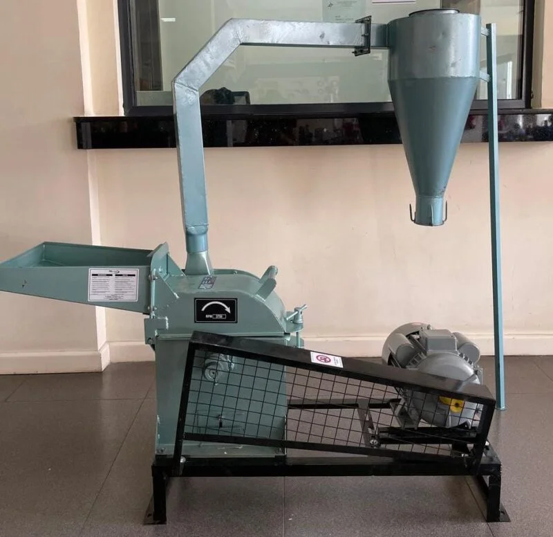 GM22 India Poshomill in complete with Cyclone, Guard and Base frame with 7.5Hp Motor