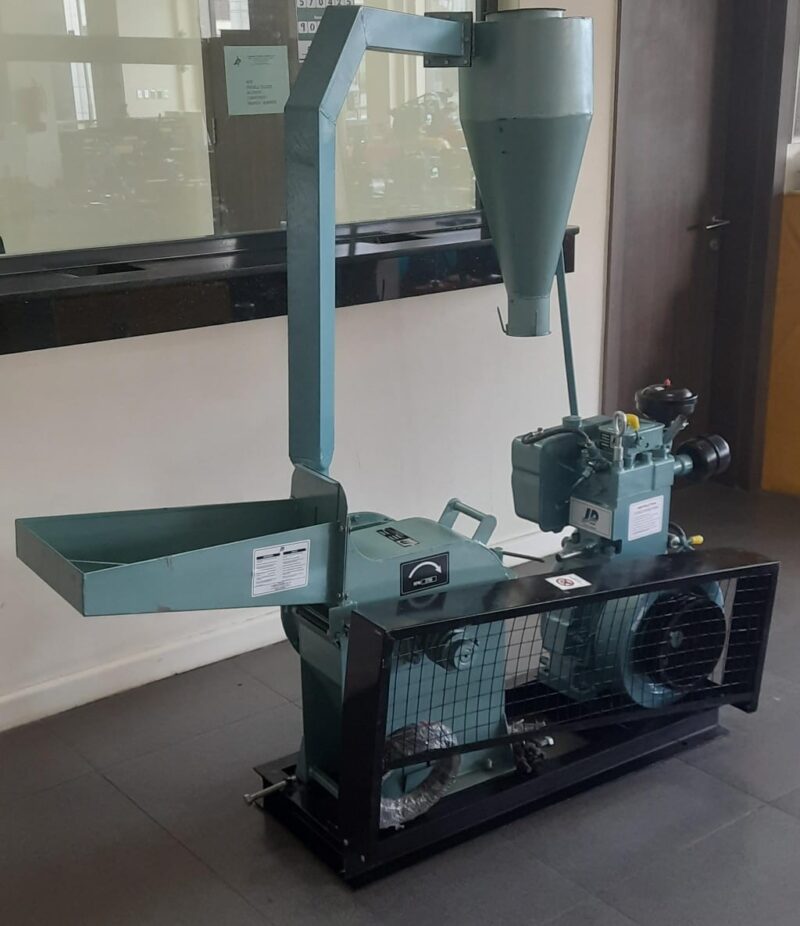 GM25 India Posho mill in complete with Cyclone, Guard and Base frame 10Hp with Indian Diesel Engine 